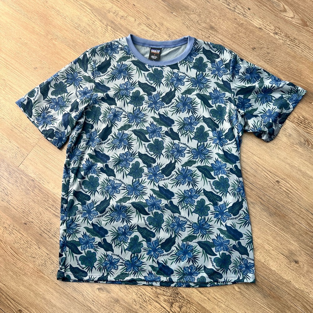 RARE Mens PATAGONIA Hawaiian Leaves Capilene Base Layer T Shirt Large USA Made